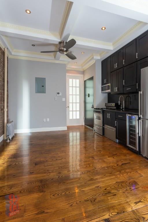 Primary Photo - 9 W 103rd St