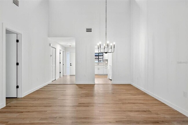 Building Photo - 7607 4th Ave W