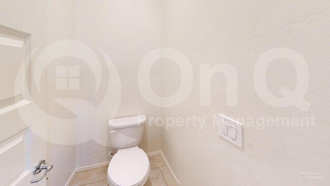 Building Photo - 10305 N Arroyo Lupine Way