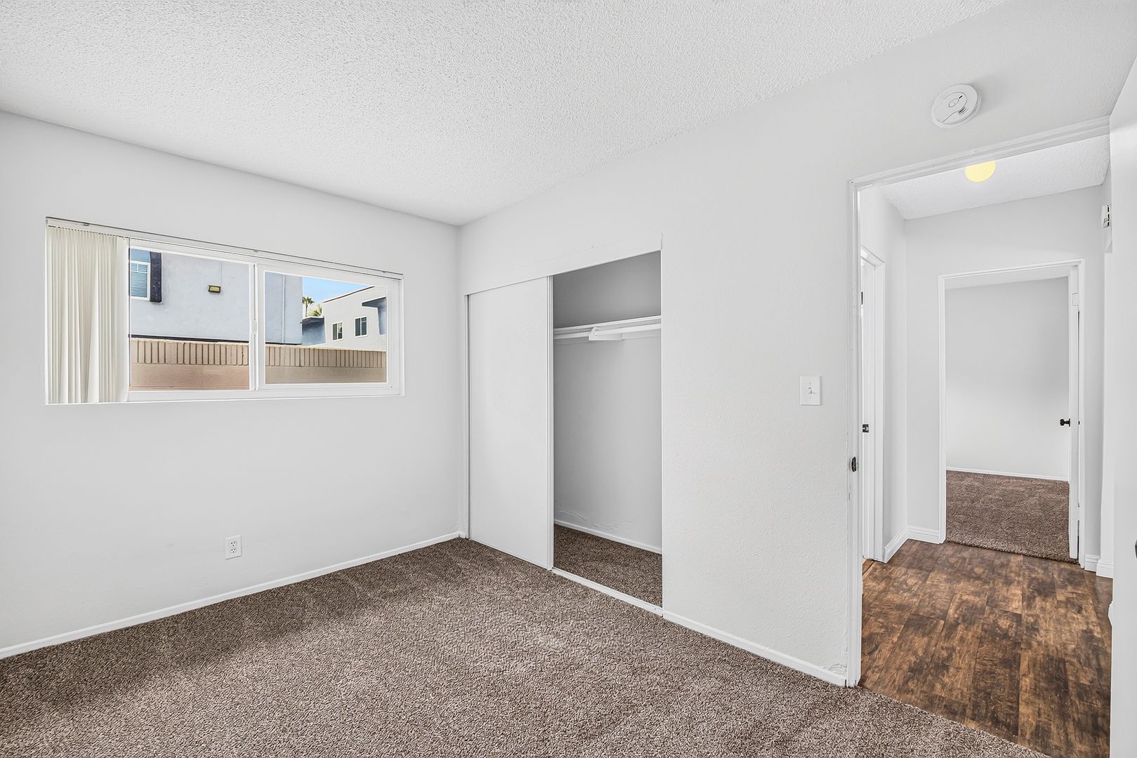 Building Photo - 147 S Magnolia Ave
