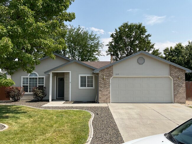 Primary Photo - 117 E Woodbury Dr