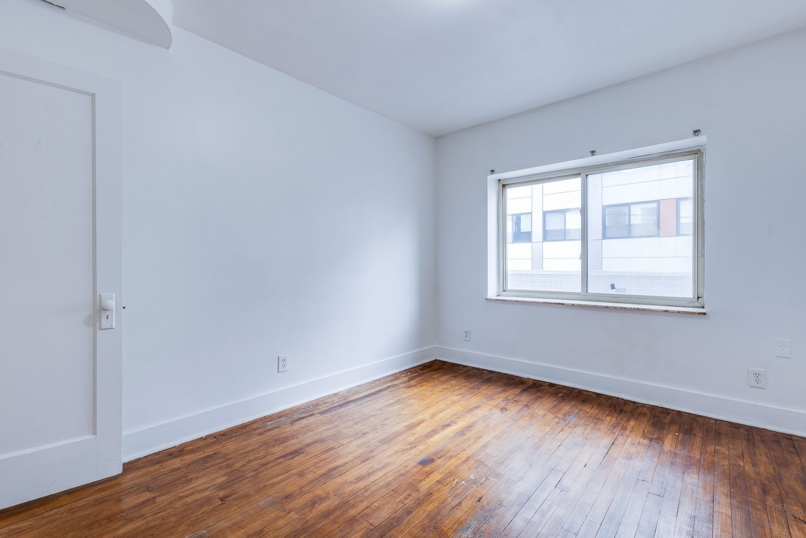 Building Photo - 757 E Warrington Ave