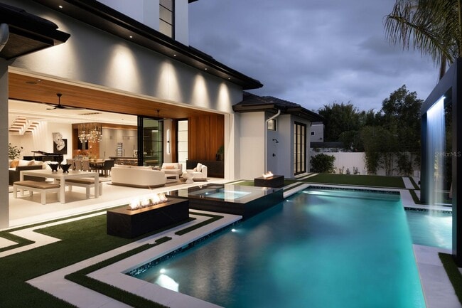 Building Photo - 1221 Richmond Rd