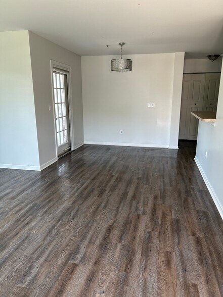 Building Photo - 132 Bertram Dr