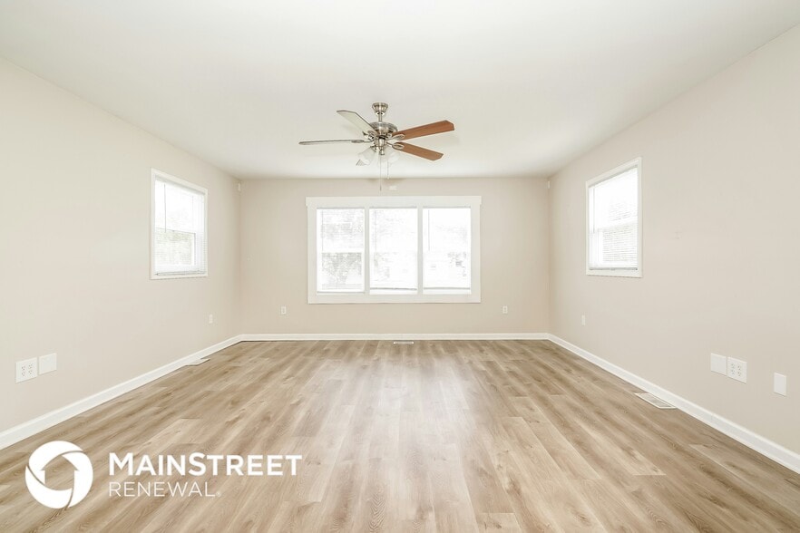 Building Photo - 124 Rose Ln