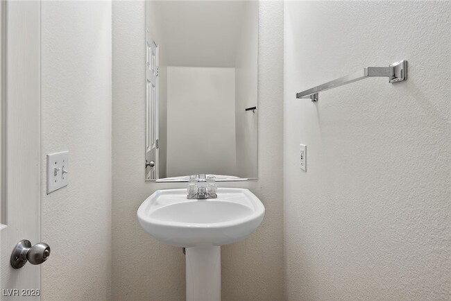 Building Photo - 8038 Kings Ransom St