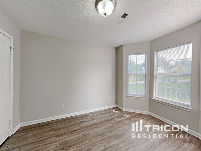 Building Photo - 356 Cedarcroft Dr