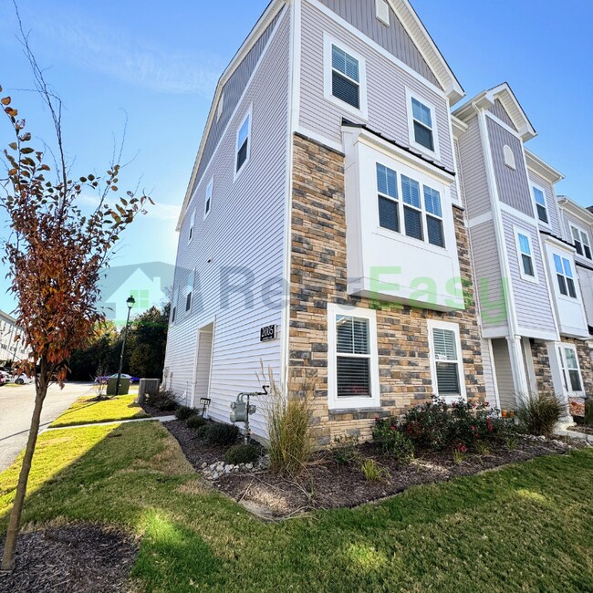 Primary Photo - 2005 Laycock Ln