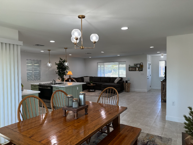 Building Photo - 11832 N Balboa Dr