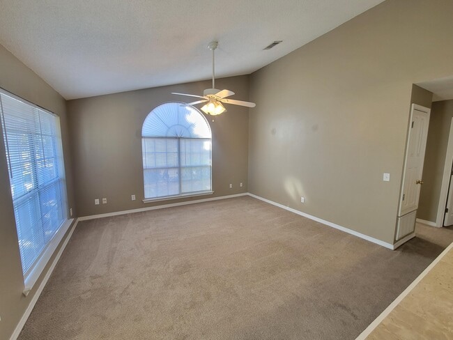 Building Photo - 7470 Harvest Village Ct
