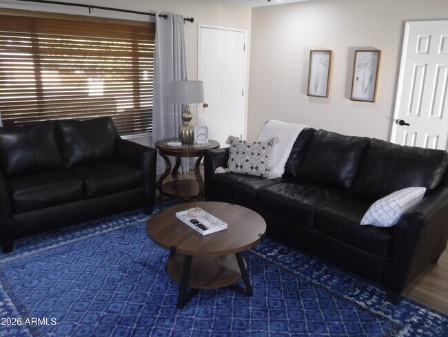 Building Photo - 11029 W Caron Dr