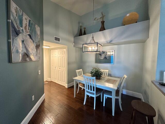 Building Photo - 822 Villa Cir