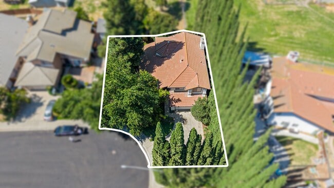 Building Photo - 2101 Finley Ct