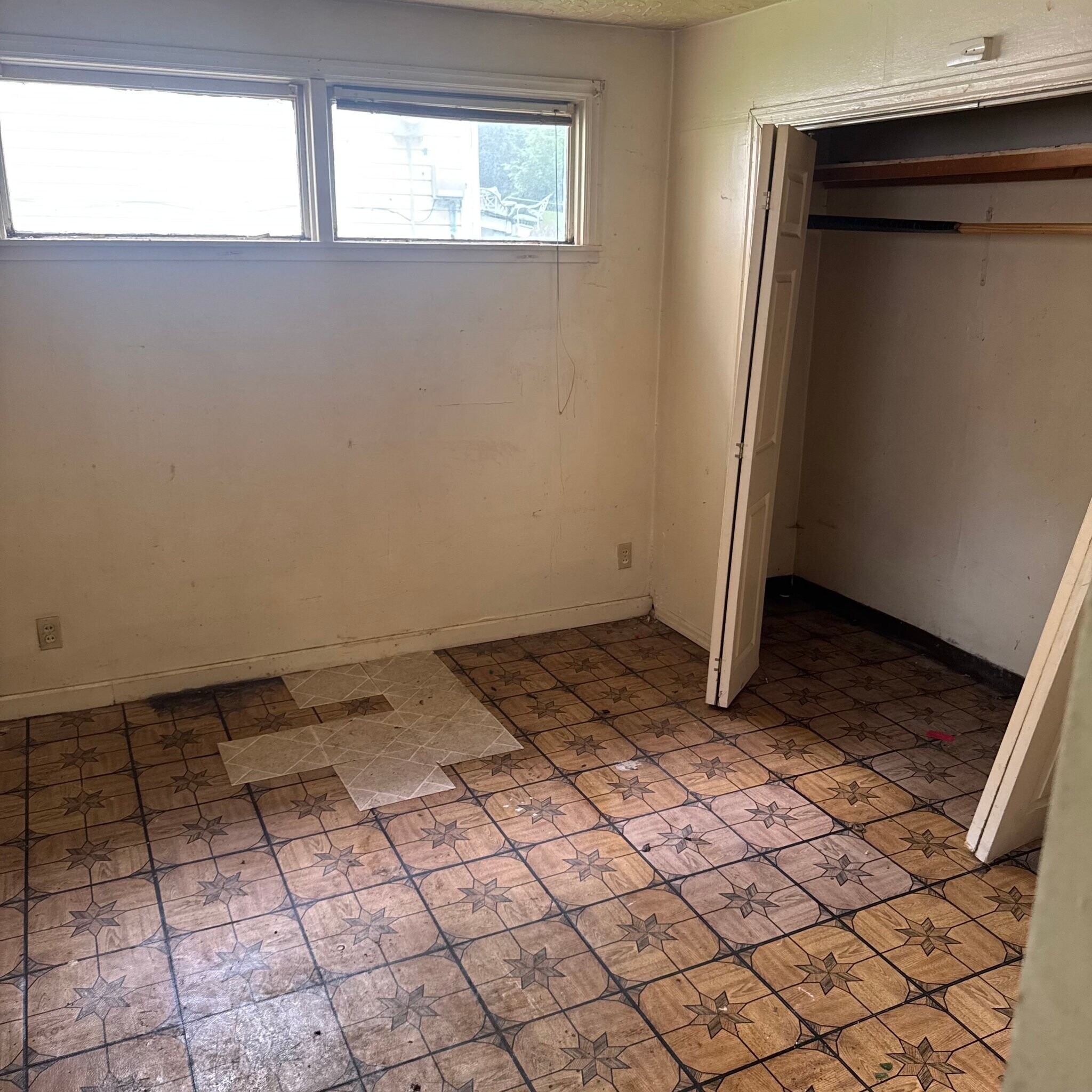 Building Photo - 4331 Rozier Dr