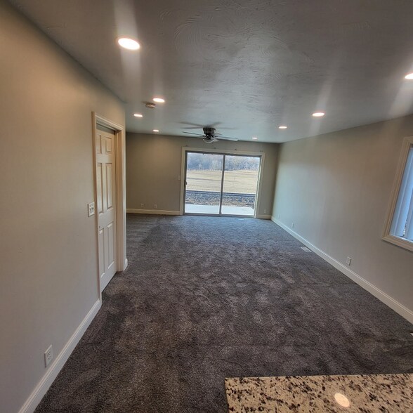 Building Photo - 4401 S 27th St