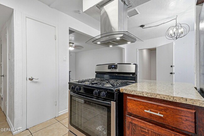 Building Photo - 11189 Ebb Tide Dr