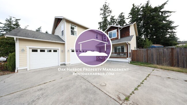 Primary Photo - 5 Bed 2.5 Bath - Group - Dog Friendly - Fu...