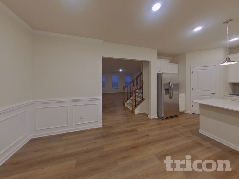 Building Photo - 1021 Bandon Dr