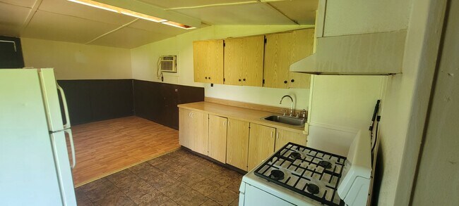 Building Photo - 1 Bed/1 Bath Mobile Home in Batesville
