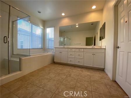Building Photo - 3011 E Via Corvina