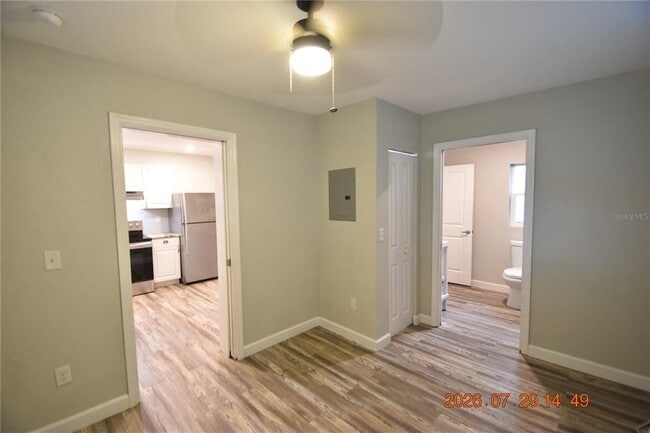 Building Photo - 419 Stremma Rd