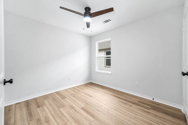 Building Photo - 783 Fortune St