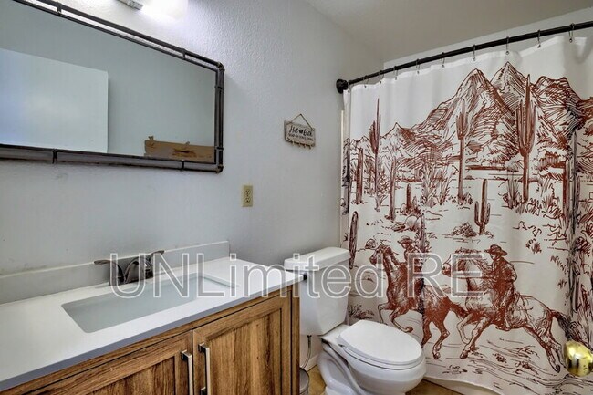 Building Photo - 37339 Buckskin Cir