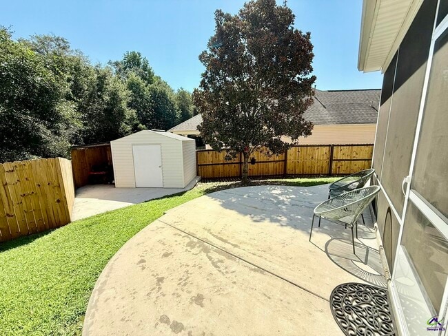 Building Photo - 227 Hearthwood Dr