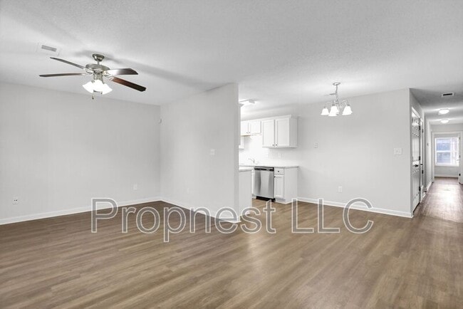 Building Photo - 866 Barrington Woods Cove