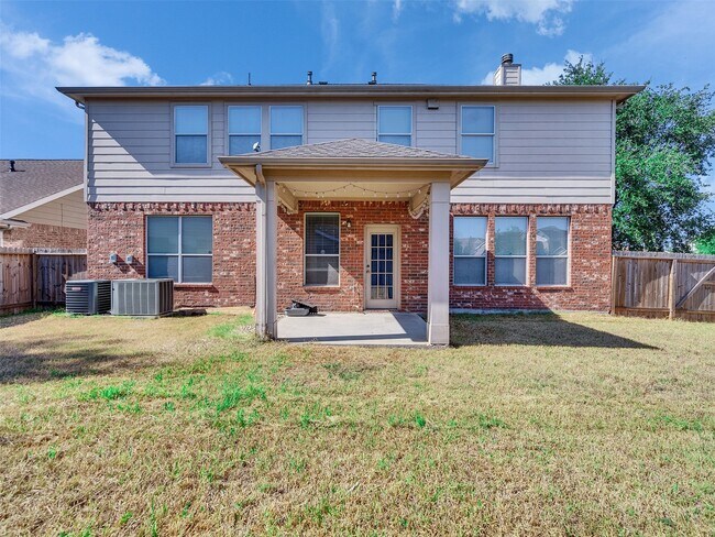 Building Photo - 29650 Legends Green Dr