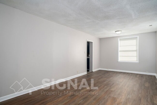 Building Photo - 2408 2nd St NW