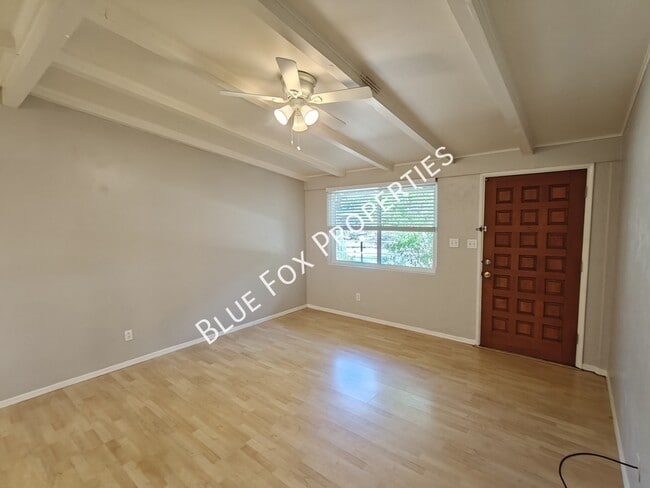 Building Photo - 5901 N Oracle Rd