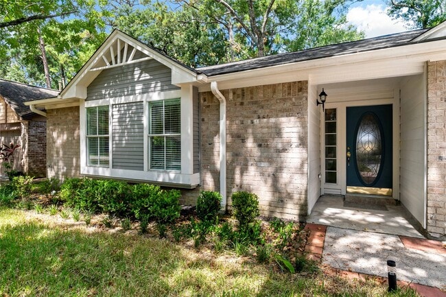 Primary Photo - 9 Brentwood Oaks Ct