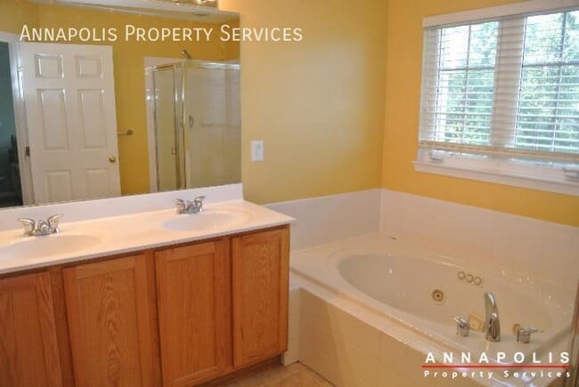 Building Photo - 950 Citrine Ct