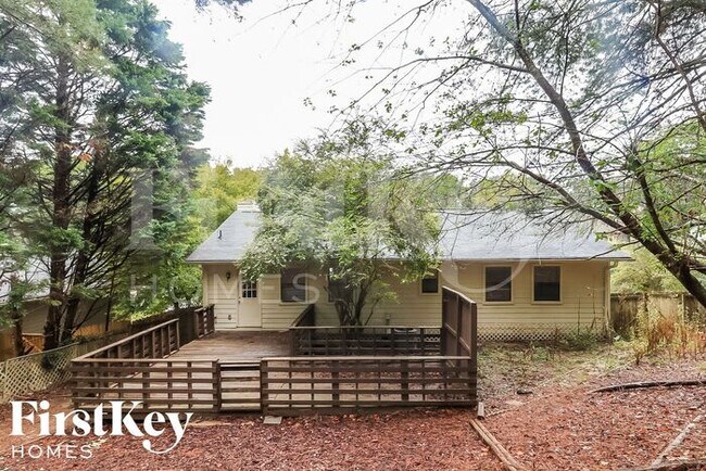 Building Photo - 1190 Lightfoot Dr