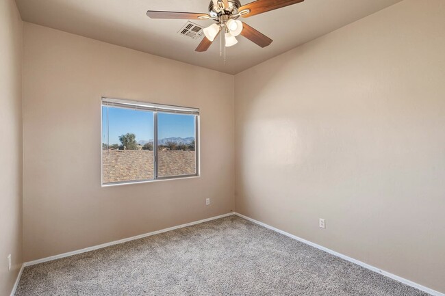 Building Photo - 6657 S Venetian Dr