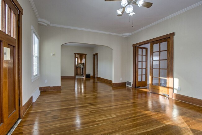 Building Photo - 4859 Calvert St