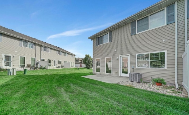 Building Photo - 6204 Oakley St