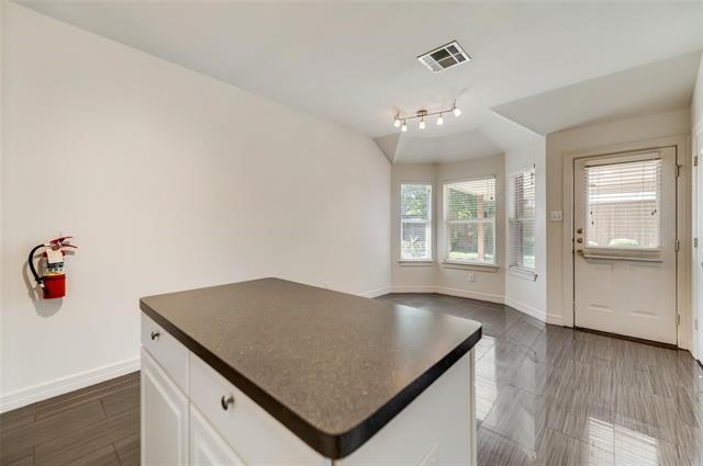 Building Photo - 2903 Holly Ln