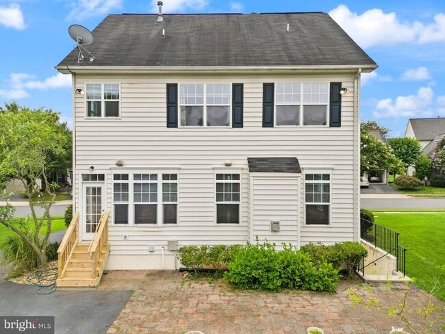 Building Photo - 8857 Yellow Hammer Dr