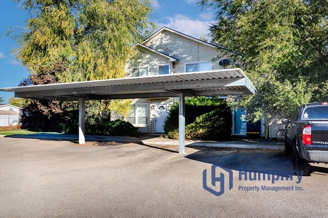 Building Photo - Nampa Fourplex, 2Bd/2Bth/CP, 930Sqft, near Karcher mall off Caldwell Blvd in Nampa