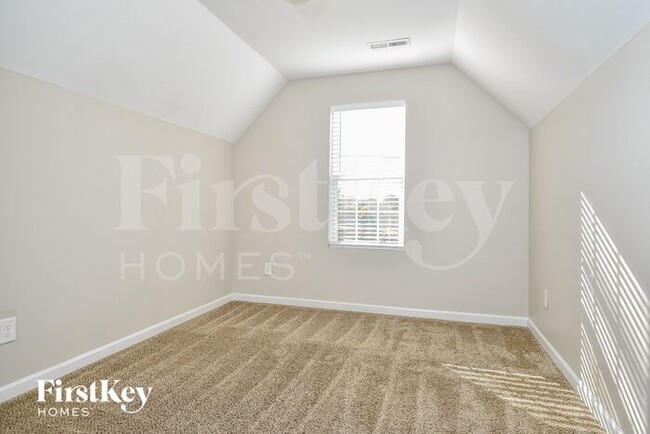 Building Photo - 325 Oferrell St
