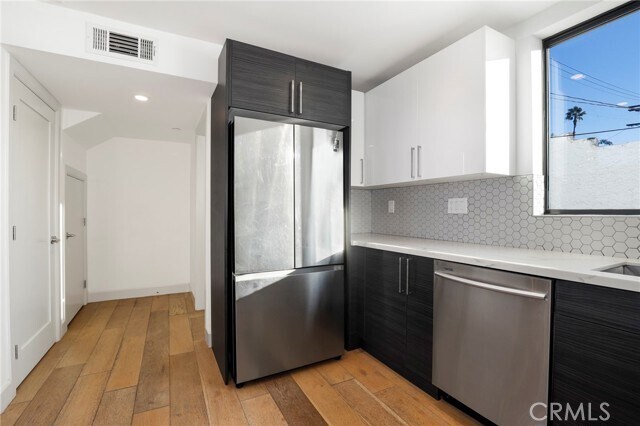 Building Photo - 2400 Glendale Ct