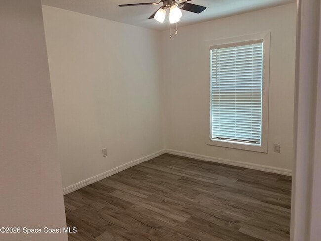 Building Photo - 1071 Cadillac Dr NE