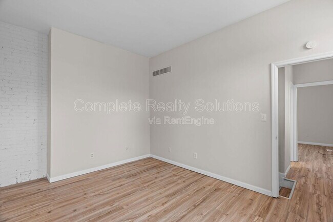 Building Photo - 2221-2223-2223 Rutger St