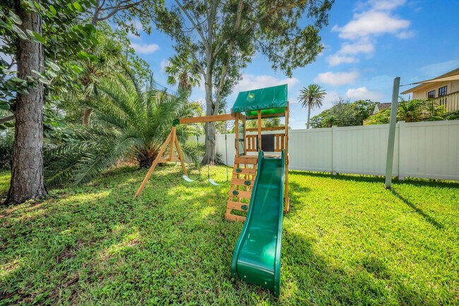 Building Photo - 555 S Gulf Dr
