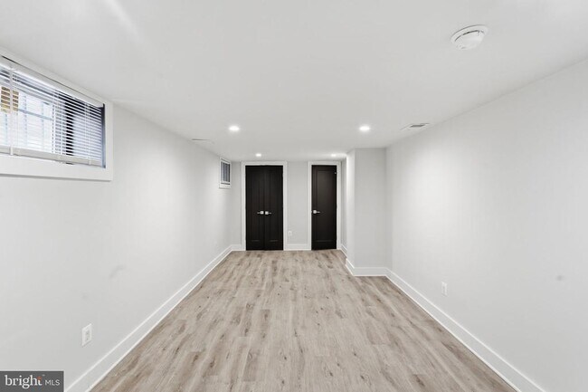 Building Photo - 1204 Trenton Pl SE