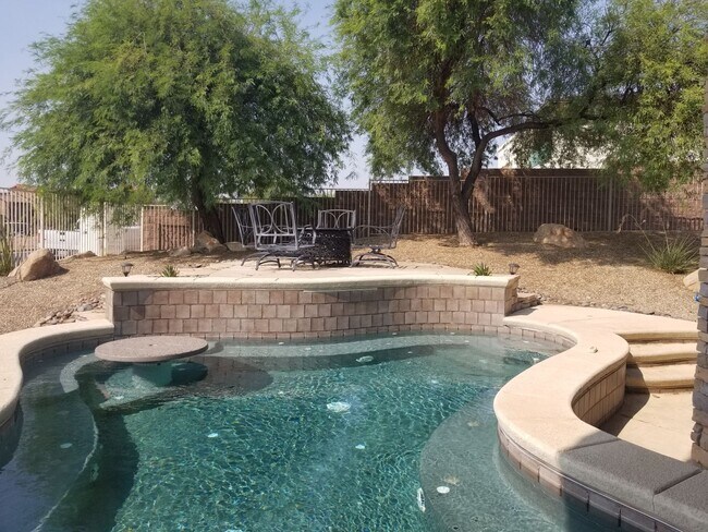 Building Photo - Winter Furnished Rental