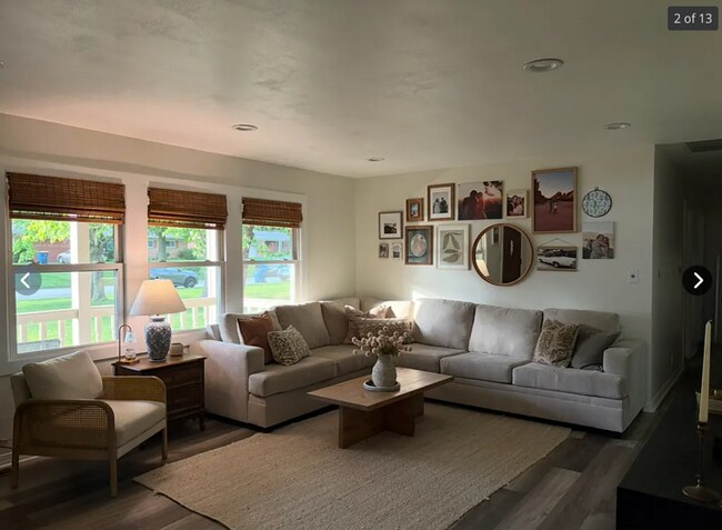 Building Photo - Amazing 3 bed 2 bath Brick Ranch in Carmel