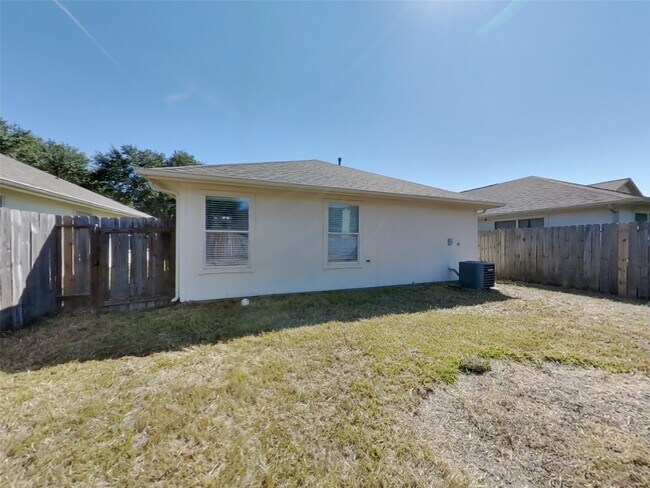 Building Photo - 24307 Hard Wood Dr